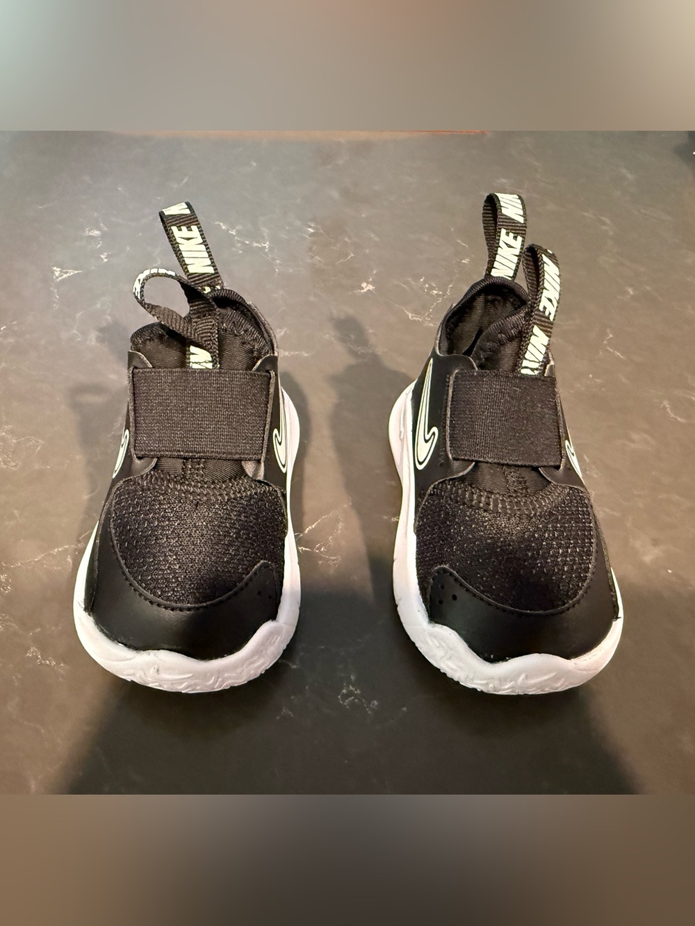 VGUC- Nike Kids Black and White Slip-On Sneakers with Branded Pull Tabs 3C